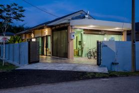 Loh Residence@Pinjistation (8pax 4br)