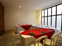 Billini Hotel, Historic Luxury Hotels near Agora Mall