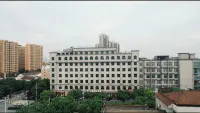 Qinglan Hotel (Danjin Road Wanshan Park Branch, Danyang City)