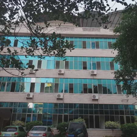 Yingjiang Huayu Hotel