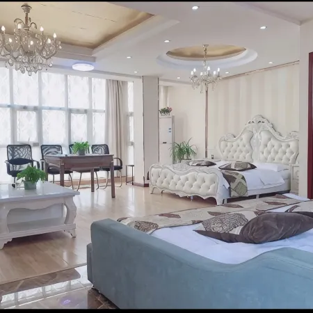 Honghu Xintiandi Business Hotel