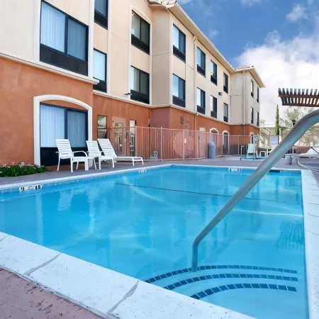 Holiday Inn Express & Suites LAKE FOREST - IRVINE EAST by IHG