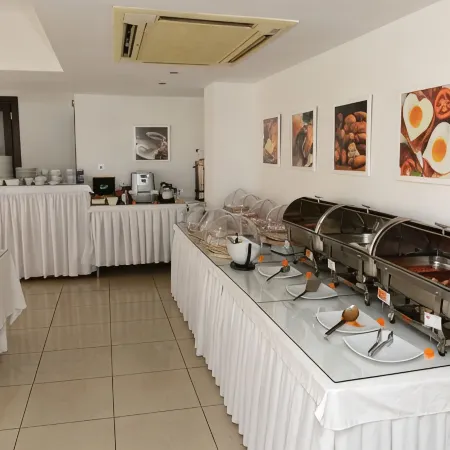 Les Palmiers Beach Boutique Hotel & Luxury Apartments