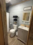 Sunflower Cabin - Peaceful Stay w/ Fire Pits & Kayaks