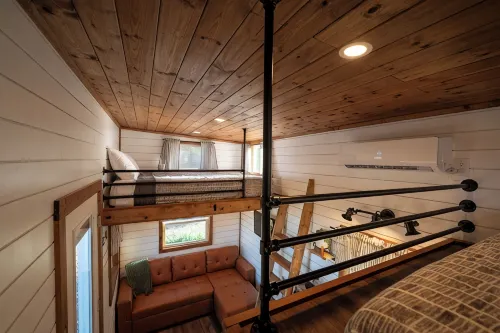 Secluded Mountain Getaway - 1 Cozy Tiny Home with SPECTACULAR views