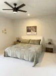 2BR 2.5 Downtown Oasis Full Kitchen, Pet Friendly, Close to Silos Food Hall