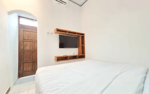 Urbanview Bimo Homestay near Sindu Kusuma Edupark Yogyakarta
