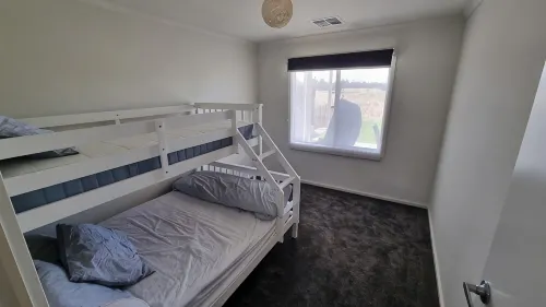 Relax at The Bunker - Normanville. Great views, modern and spacious. - Homestays