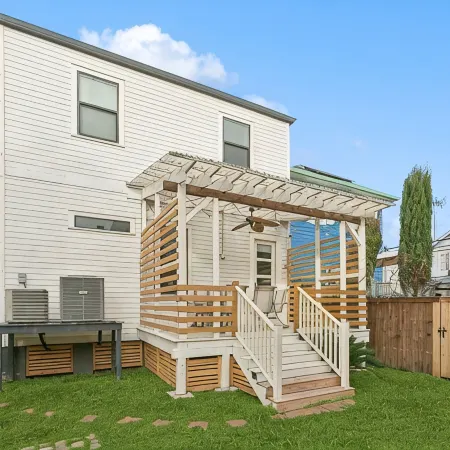 Spacious Nola Escape • Free Easy Parking • Near French Quarter • Back Patio