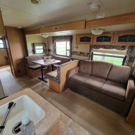Kinkaid Kamper with AC in Oraville - 2 bedrooms for a cozy stay. house mattress