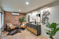 Bohemian Luxury-Downtown Jackson: Chic, industrial lofts in heart of the city!