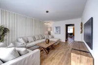 Luxury apartment, 140sqm, top location, two parking spaces