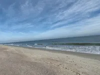 Truly Beachfront Condo. Right on the Ocean. 2 King Master Suites.4P,Free Parking - 4-Star