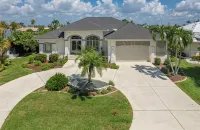 FANTASTIC!! LUXURY REMODEL, SUN FILLED-HEATED POOL, NEW LISTING, 5MIN 2FISHVILL - 3-نجوم