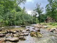 Fish Camp at Waterdance - Log Cabin On The River - Wifi