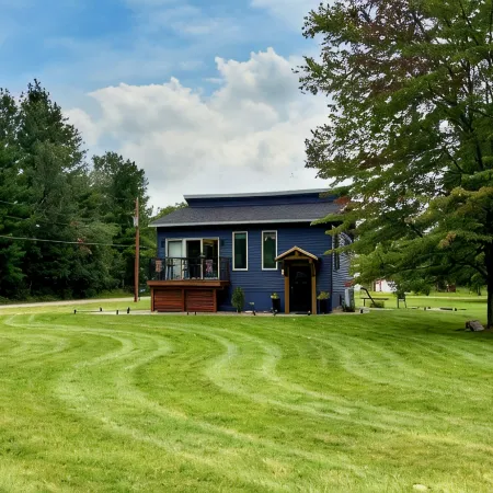 Full House, Full Amenities.