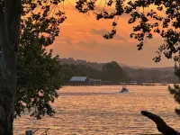 Charming 2-bedroom bungalow, near fabulous wineries, 25 mins from Marble Falls