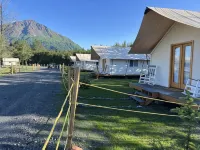 Howling Wolf Resort! - Chalets
