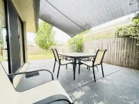 6 Bedroom House @ Gungahlin Town Center - บังกะโล