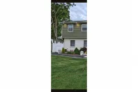 Charming 2 Bedroom Home Away From Home Apartment - 2성급