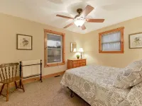 SHADE MOUNTAIN RETREAT ★ CEDAR BARREL SAUNA & HOT TUB!! ★ 28 ACRES ★ SLEEPS 20 - Homestays