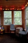 Cozy Historical Riverside Cottage on Salmon River - King and Queen Beds - 4-Star