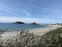 New studio less than 5 minutes from the beaches of the Pink Granite Coast