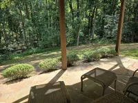 Cozy 1Br Minutes from Mall of GA and Lake Lanier - Condos