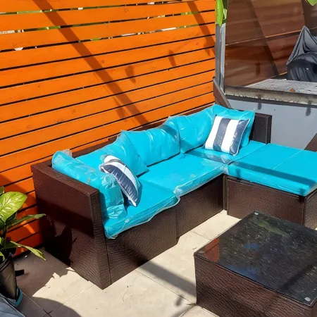 Spacious Open Concept Large family house with 3 bedrooms. Amazing space.