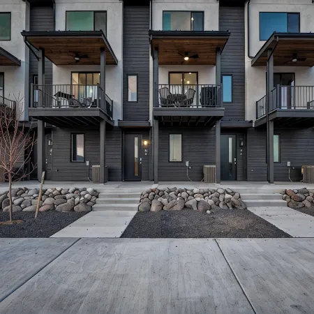 Modern 3Br Townhome with Bikes Sups & Trails