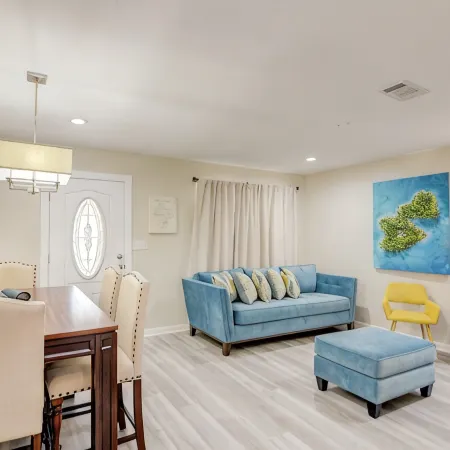 Modern home with 5 bedrooms 2.5 bathroom and 2 full kitchens.