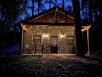 Riverstone Cottage, Bright and Airy Forest Retreat - Country Houses