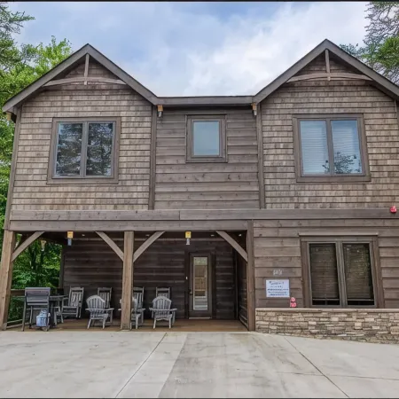 Luxury Cabin~Heated Pool~Sleeps 26! Hot Tub~5 Min to Prkwy