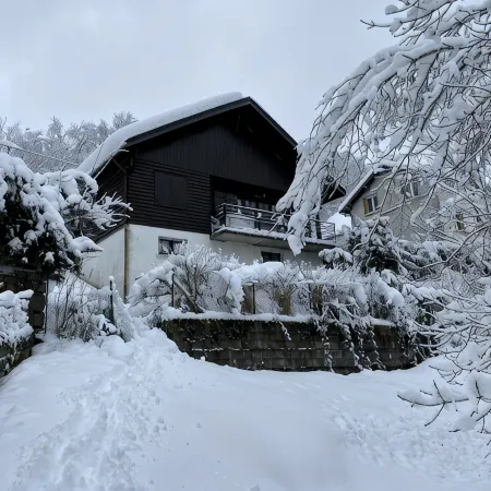 Chalet Idéalement Placé, à 5 Minutes à Pieds du Centre-ville de LA Bourboule