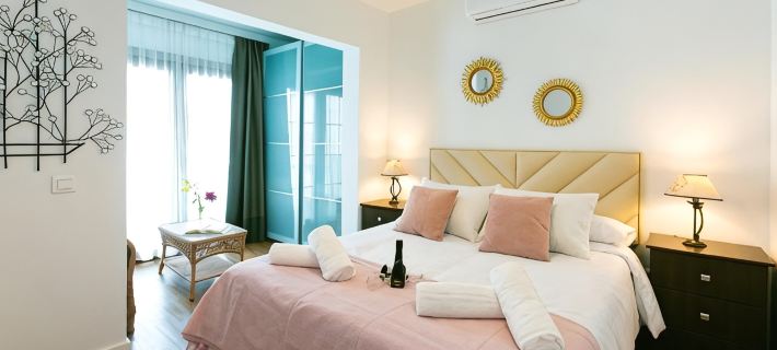 Boutique Rooms Playa Burriana Hotels in Nerja