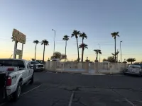 Palms Inn - Motels