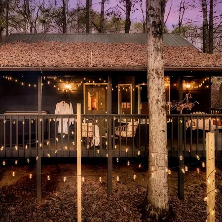 Romantic Cabin with Sauna, Fitness Room in Gatlinburg, Near NP, Pet-Friendly