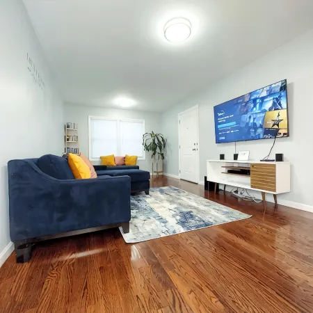 Modern 3Br 2BA • Near Ewr & NYC • Parking