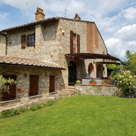 LA CASA DI MANUELA, Chianti Villa JACUZZI between Florence and San Gimignano