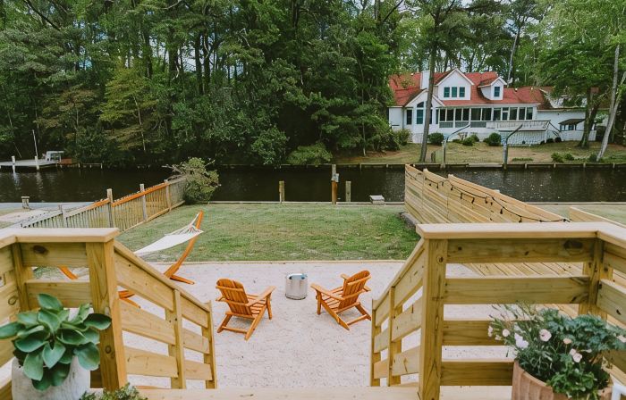 Canal Front, Modern Tiny House! Bikes. Fire Pit!