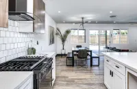 Newly Hgtv Designed Mid Century Dream Home with Private Pool - مسبح خاص