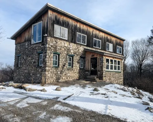 Privacy in the hills one hour from NYC and minutes to Breakneck Mtn. Hotels in Kent