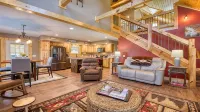 Panoramic Mountain Views/Roaming Elk/Fireplaces - 4-Star