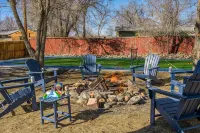 Full Size Pickleball Court - Hot Tub - Amazing Kitchen - By Lake - Book Now! - 2성급