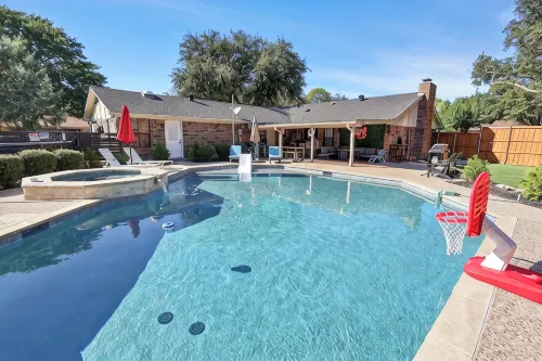 Resort Pool & Spa Retreat with Game Room, Patio, Foosball & BBQ - Homestays