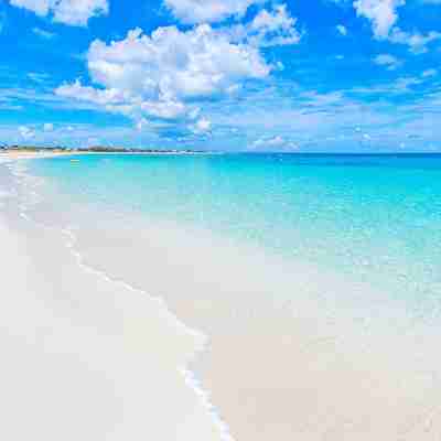 Spacious Beach Suite - Minutes from Grace Bay Fitness & Recreational Facilities