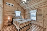 Rustic Cabin with Firepit and Grill - 10 Mins to Main St