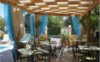 Makis Louvlis Apartments