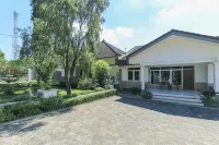 Villa Bunga Guest House RedPartner - キッチン