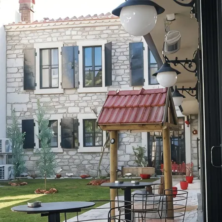 Urla Taş Konak Otel